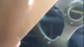 یکی در گربه از یک دخ ...