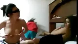 یک دختر یک مرد در یک ...