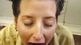 دختر نوجوان تراشیده  ...